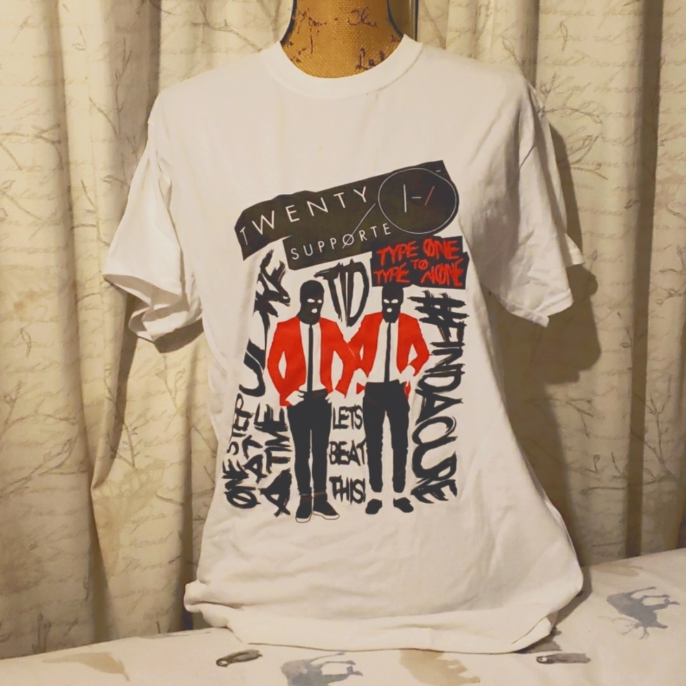 Twenty one pilots band tshirt